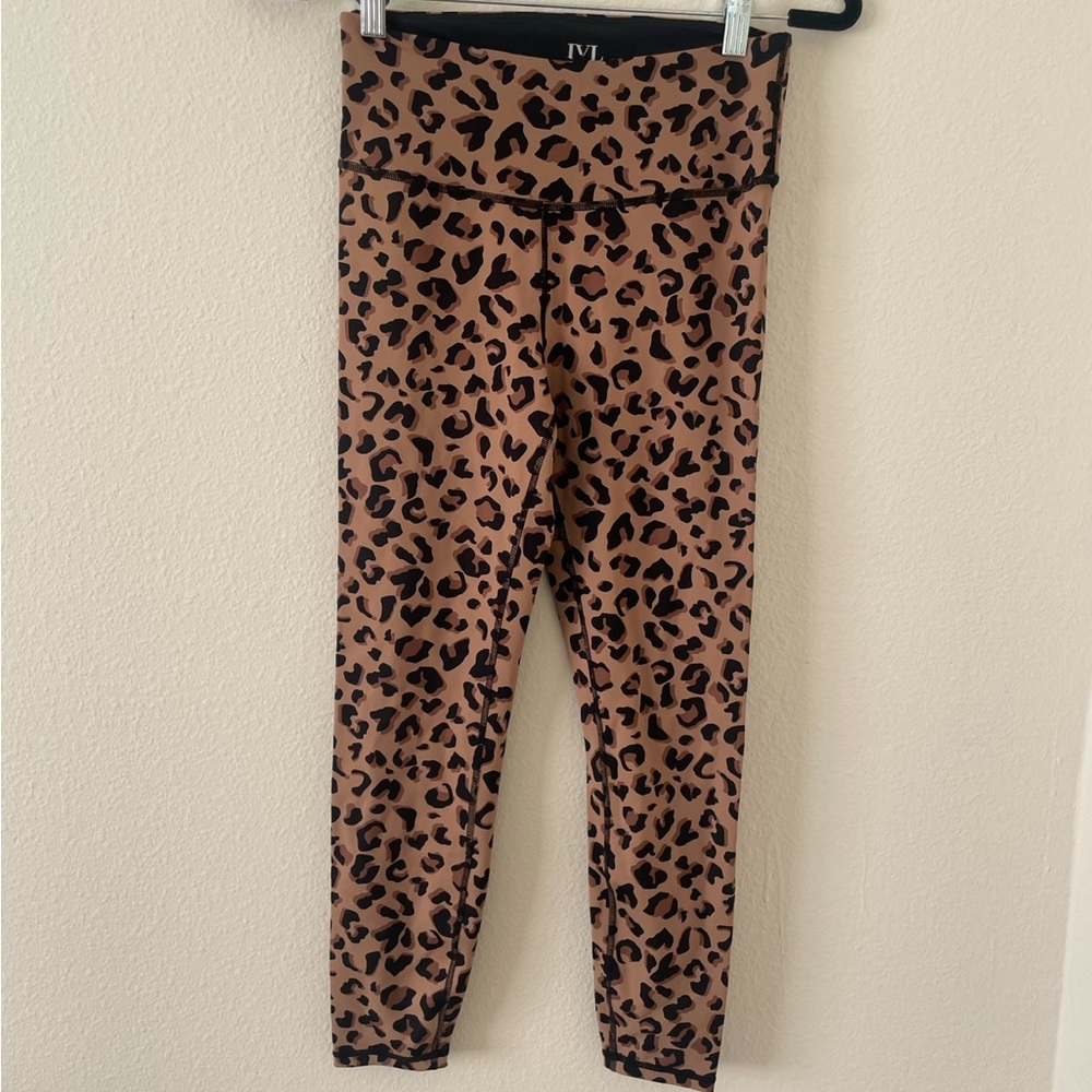 IVL Cheetah Workout Set - Picture 6 of 10